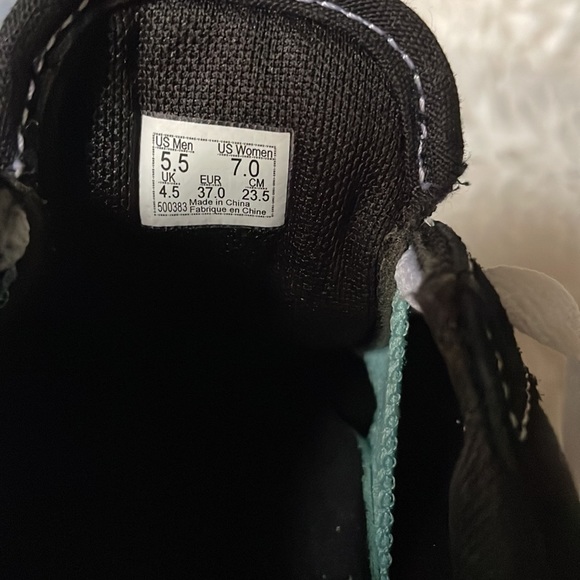 Original Vans Tennis shoes. - Picture 8 of 8